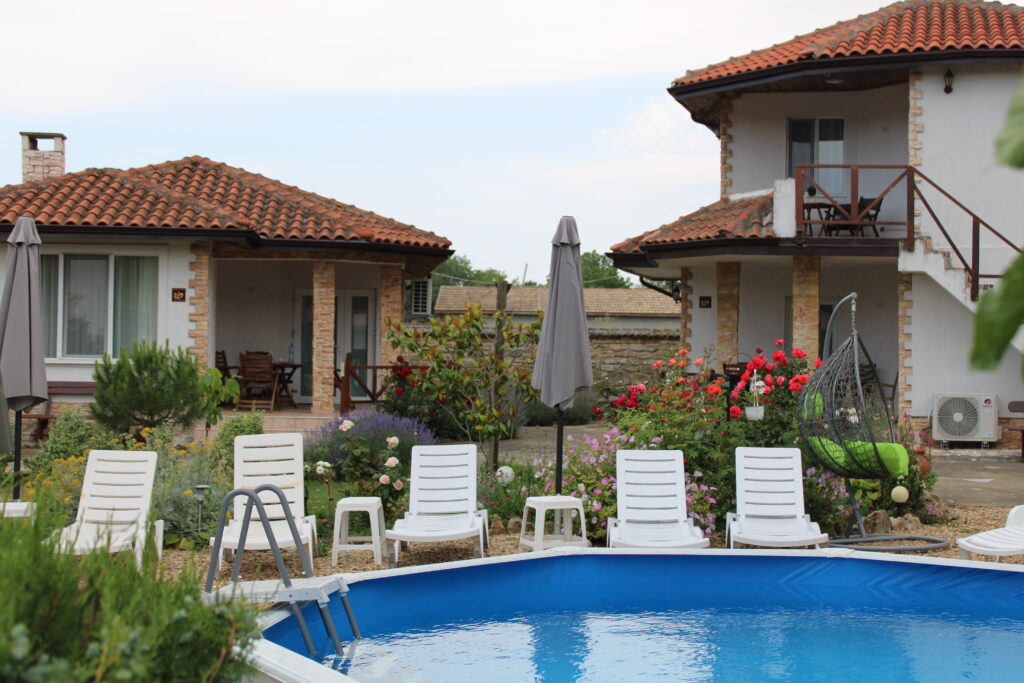 nastaniavame krapets, tourism krapets, kashti krapets, sveta marina ktrapets, see krapets, beech krapets, hotel krapets